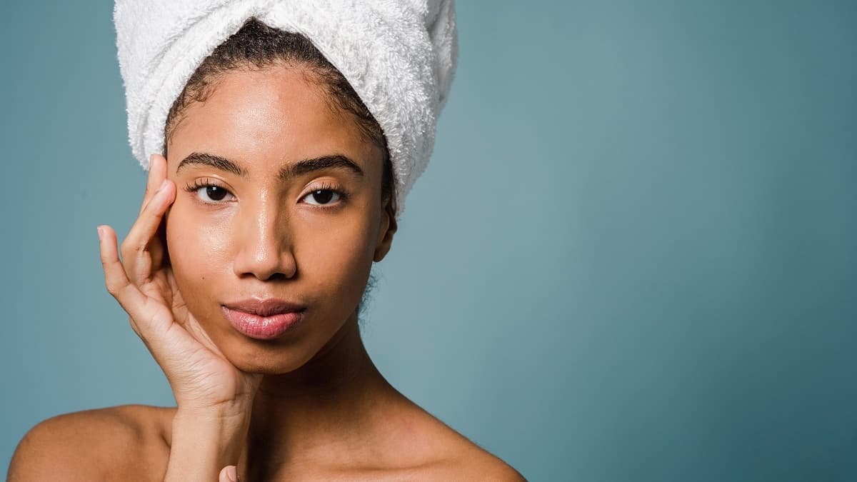 10 Must-Have Essential Beauty Tools: Know What to Buy