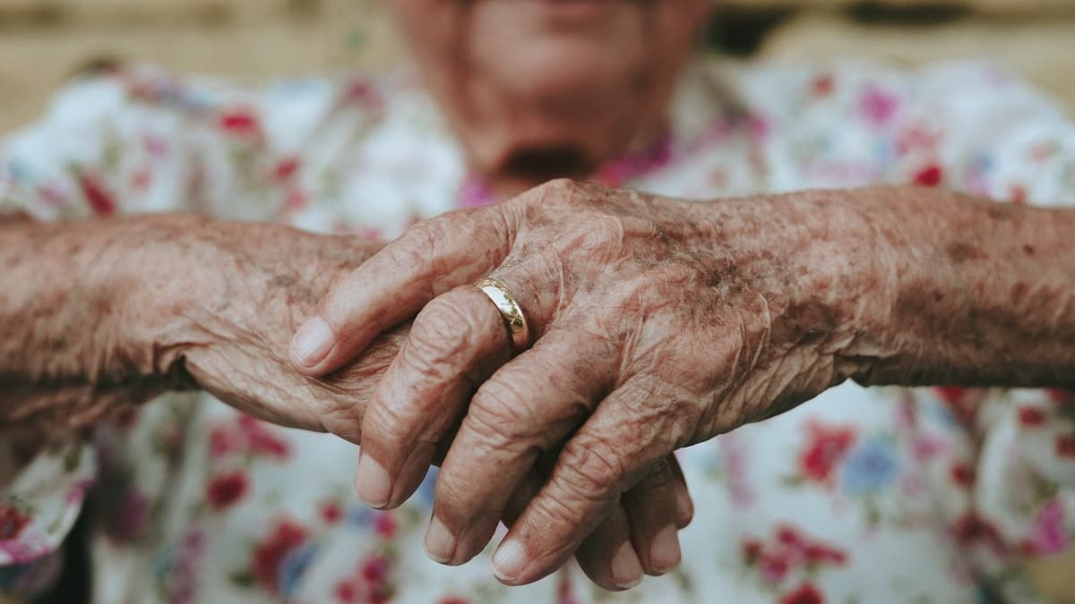 Bathroom Safety Equipment Installation: Useful Senior Care Tips