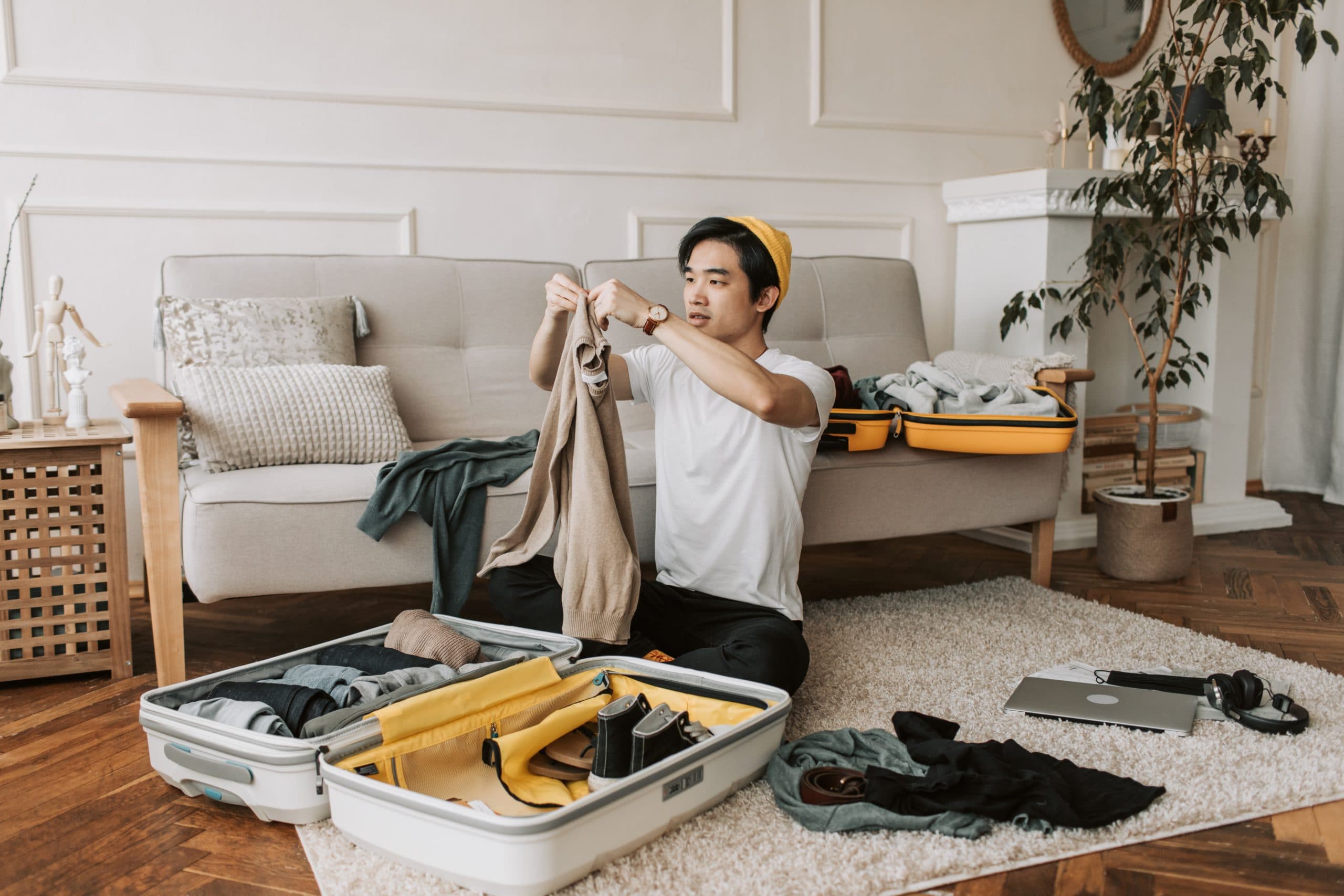 Where to Find Things to Take Traveling: Helpful Guide